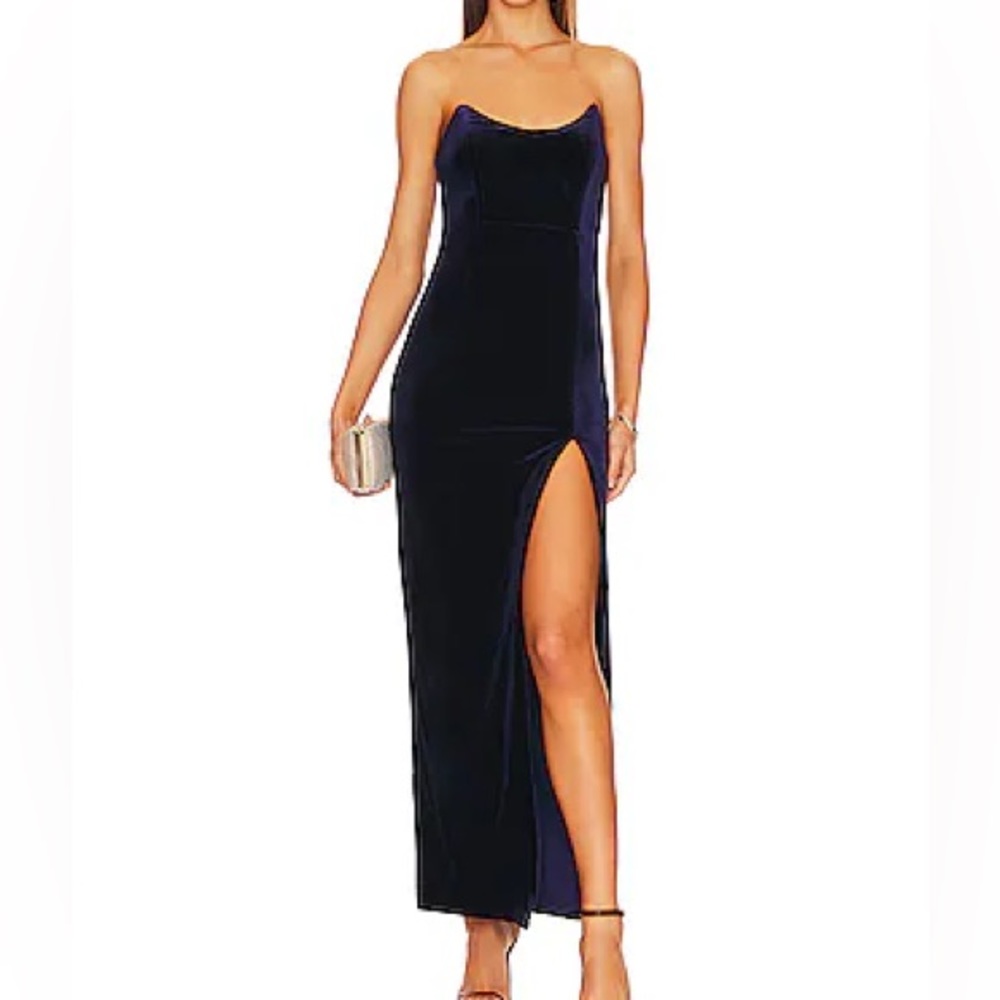 Navy strapless dress